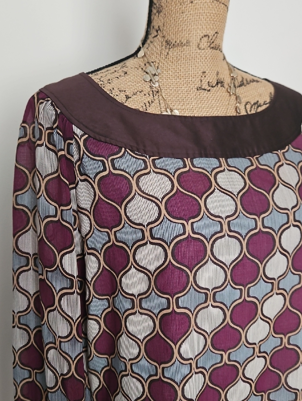 Tory Burch Blouse, Size 14. - Picture 5 of 12